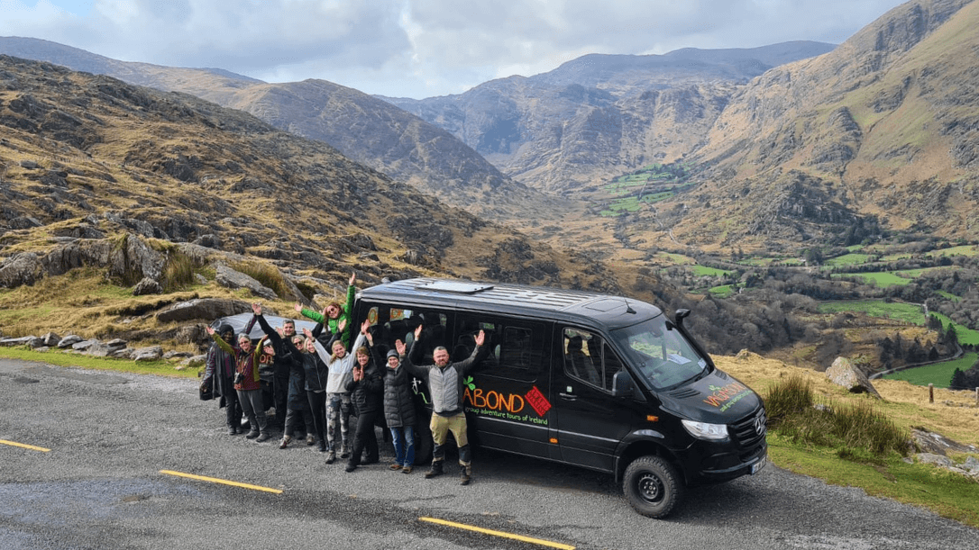 A group of guests in front of the Vagatron on the healy pass