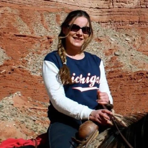 Denise, an Ireland tour guide on horseback