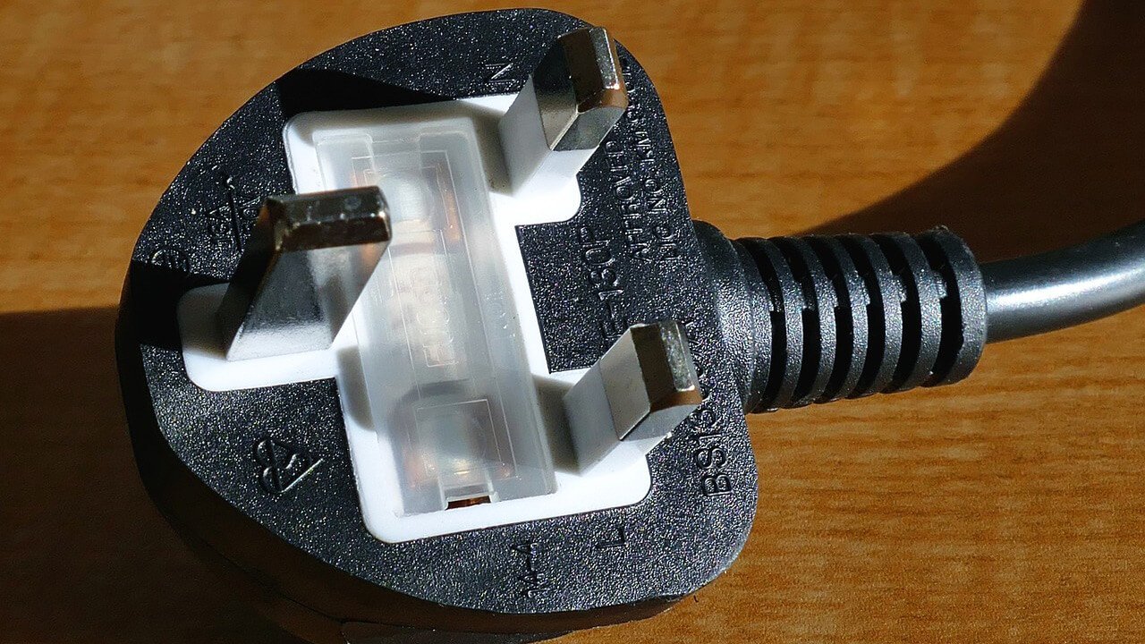 Black 3 pin plug