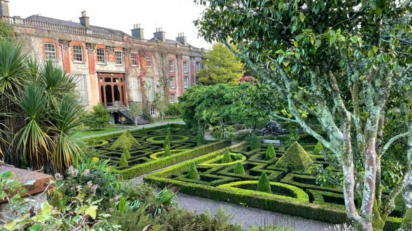Bantry House and gardens on a 7 day tour of Ireland