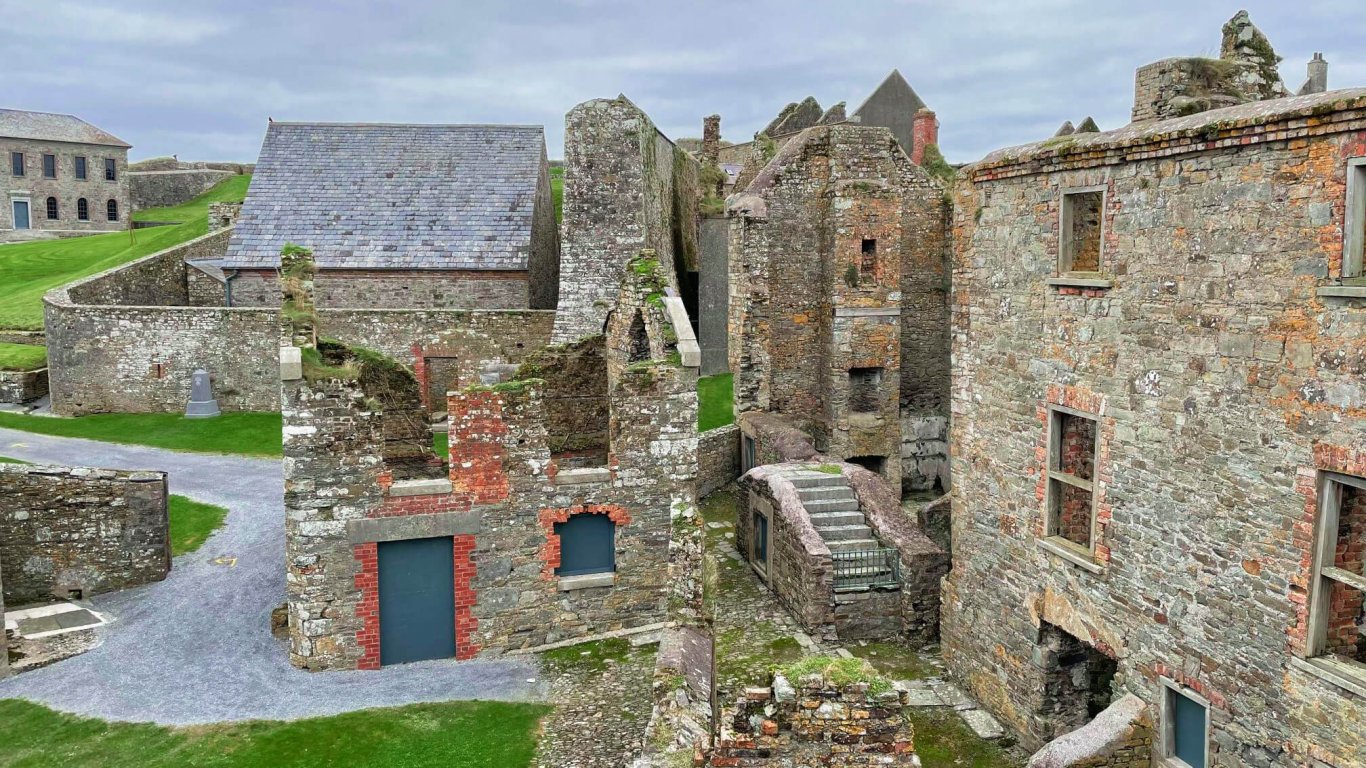 Touring Charles Fort in Kinsale 