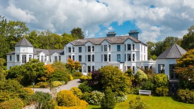 Exterior and gardens of Seaview House Hotel in Cork