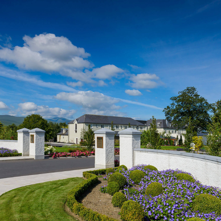 The exterior of ballygarry hotel driveway