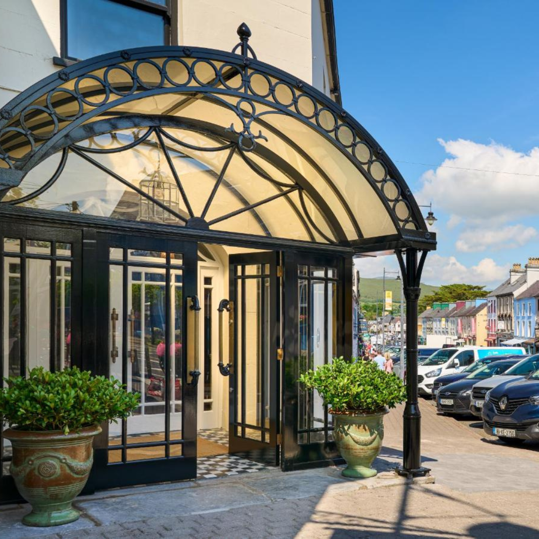 The exterior of the lansdowne hotel in kenmare