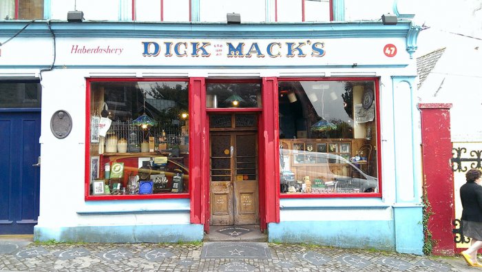 The exterior of Dick Macks pub in Dingle