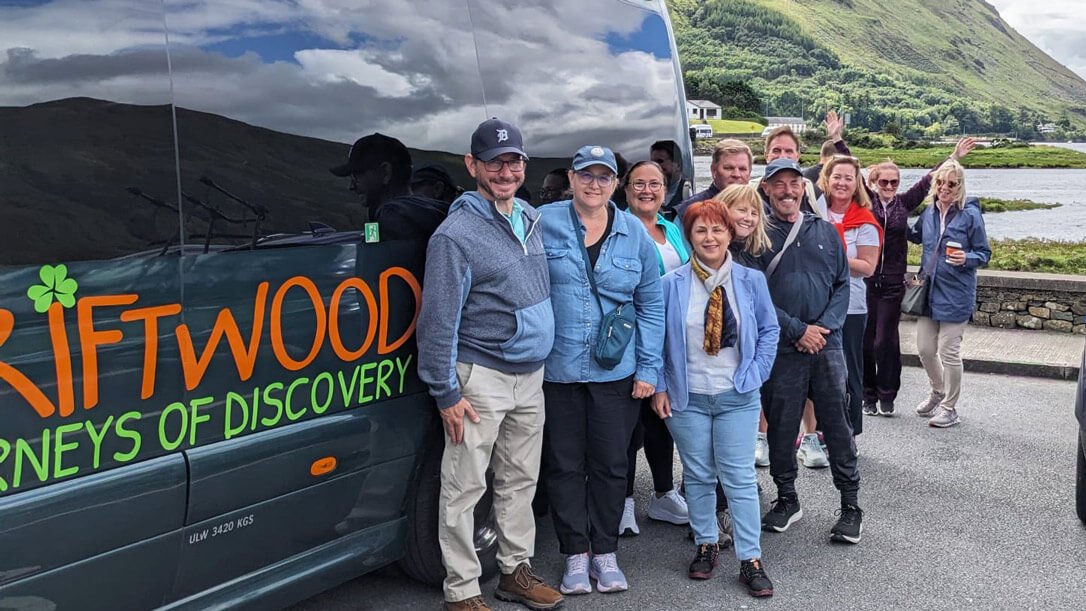 Driftwood Tour group with vehicle