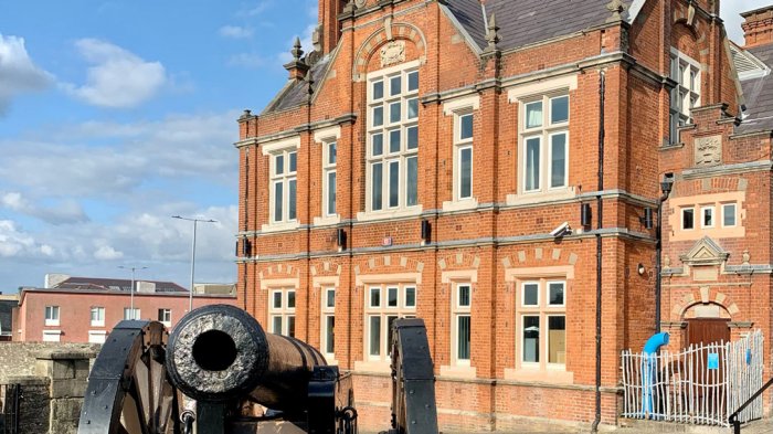 A cannon outside a building in Derry/Londonderry in Northern Ireland