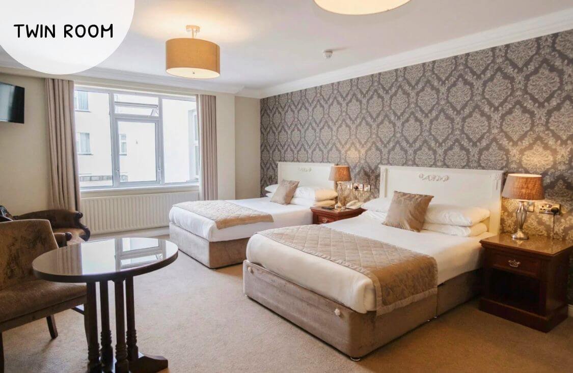 twin room abbey hotel