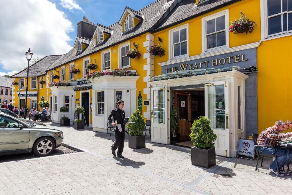 Wyatt Hotel, Wesport